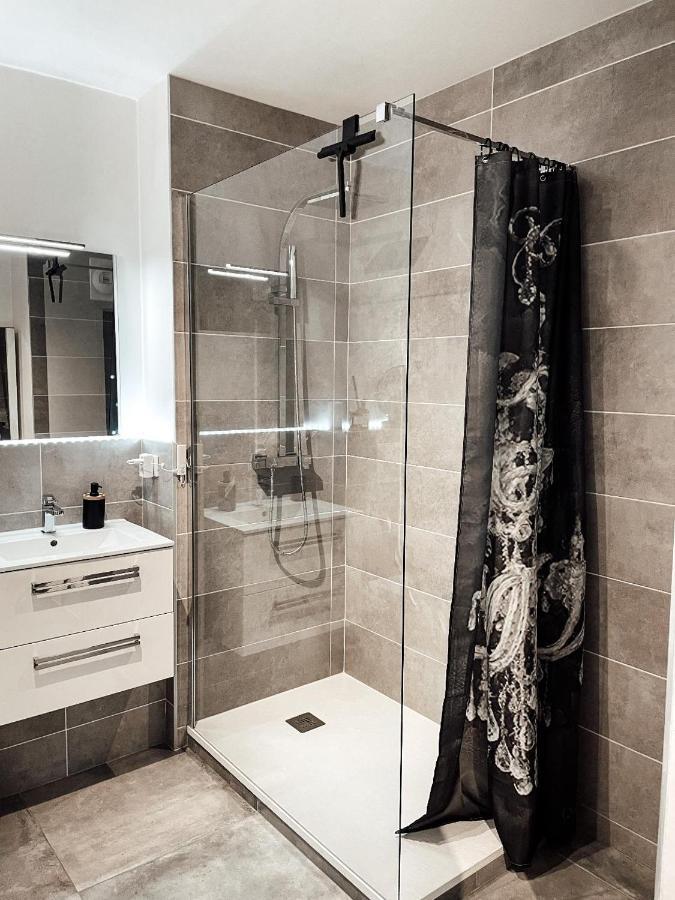 Le Cocon Blanc Metz - T2 - Parking Prive - Balcon - Nouvelle Ville, Gare Exterior foto